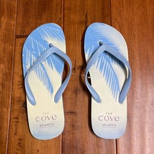 NEW! The Cove Atlantis Paradise Island Bahamas Men’s flip flop blue size 11